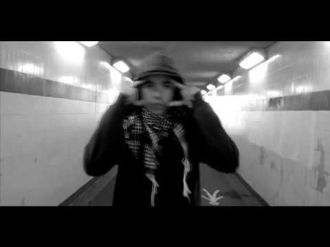 Młody - Ciemne Ulice (Oficjalny klip)[HD]