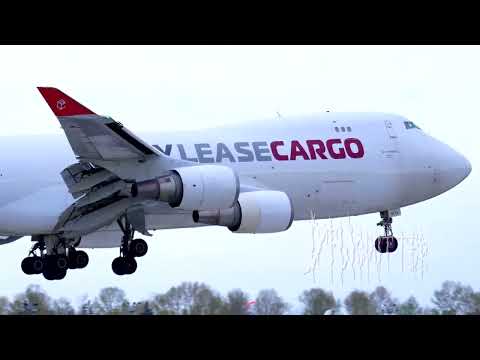 Sky Lease Cargo 747-400F Landing At Paine Field