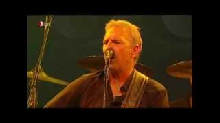 Kevin Costner &amp; Modern West  &quot; Let Me Be The One &quot; live with SARA BECK