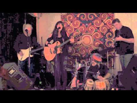 Alycea & the X Isles- Puppet Masters/ Live at the Greenpoint Gallery