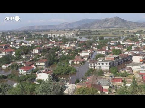 Maltempo in Grecia, le case sommerse dall'acqua a Farkadona