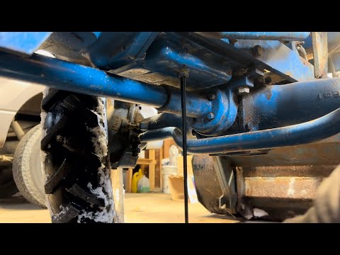 Ford 1700 Tractor Engine Oil & Filter Change; Plus Fuel Injector Pump Lubrication Discussion