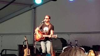 Amos Lee 06/23/18 - No More Darkness No More Light