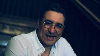 El Primer Tonto Music Video