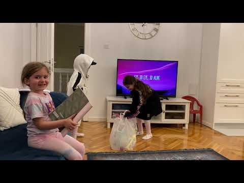 Reina dhe Morea "imitojne" Nanin dhe Babin !