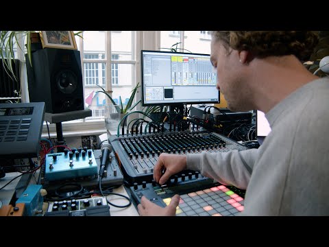 Im Studio mit Iron Curtis: „Es braucht diese kleinen Veränderungen”