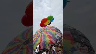 Download lagu DETIK DETIK BALON UDARA LEIKA TERBANG, LEIKA GAK SEDIH MALAH SENENG 😭 #leika #viral #shorts mp3