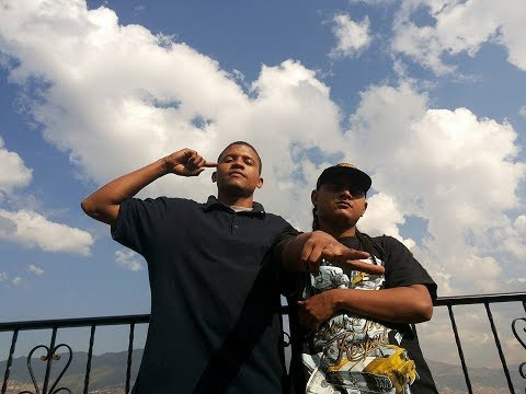 PATRON MC Vs PUMA - (Semifinal) HIP6 GLADIADORES DEL MIC BATALLA DE LOS GALLOS - MEDELLÍN 2015