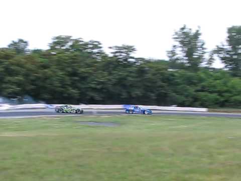 Hyperfest 2011 - James Evans vs Miro Ovcharik