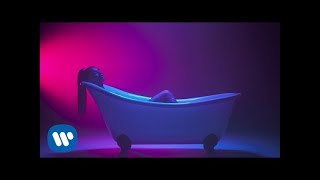 Tayá - Skin ft. Lotto Boyzz [Official Video]