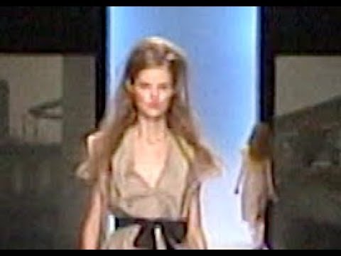 BETTY JACKSON Spring 2010 London - Fashion Channel
