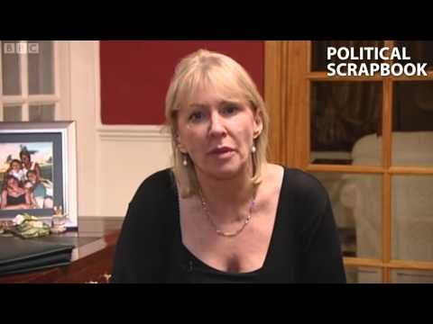 ナディーン・ドリーズ"I'm A Celebrity "に続いて鞭が復活することを完全に期待しています。 (Nadine Dorries: "I fully expect" to have whip reinstated following I'm A Celebrity)