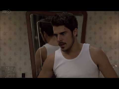 Amar C505 - Jorge esconde su maletín debajo de la cama