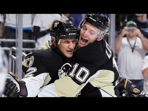 Wacky Goal Celebration: Alex Kovalev does the moonwalk