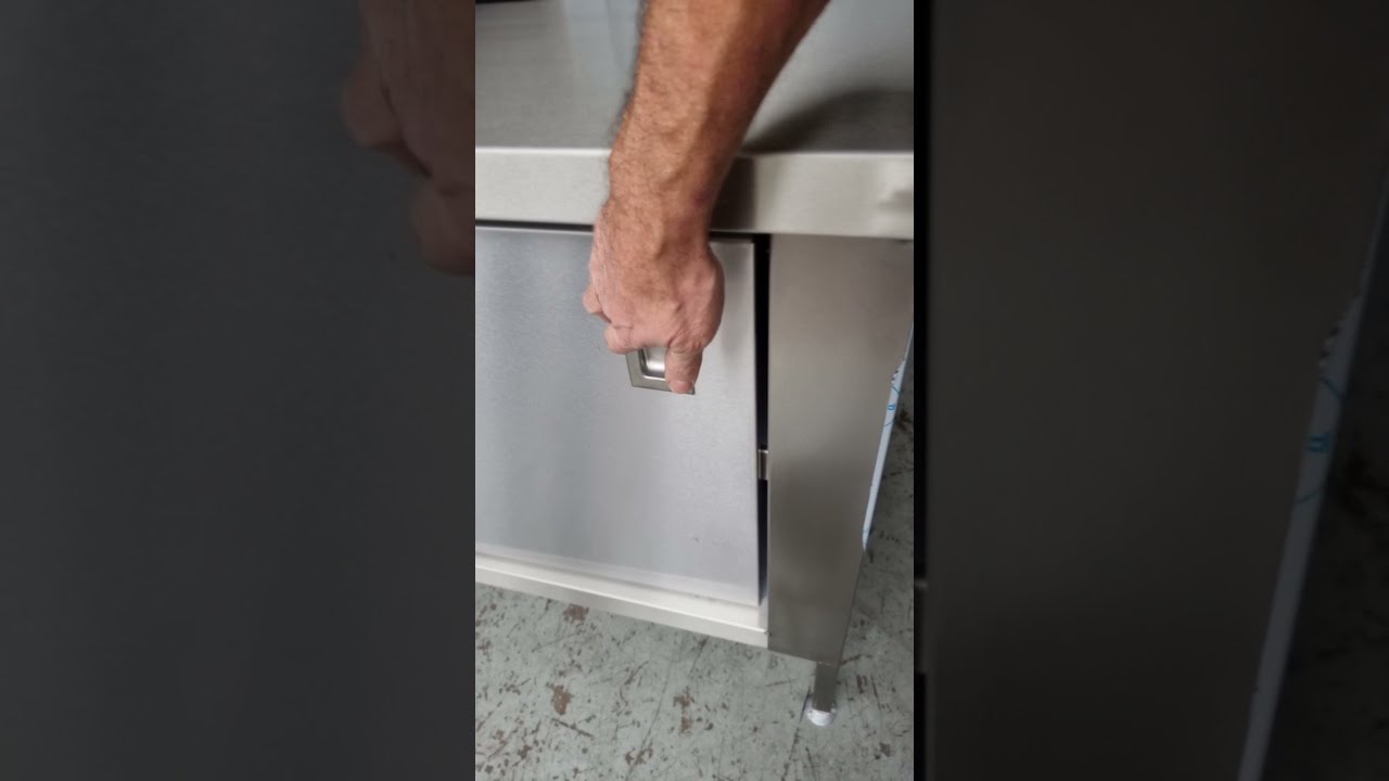 Basecupboard sliding doors