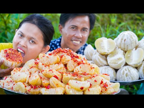 Eating Pomelo with Spicy Salt Recipe - Mixed Grapefruit with Spicy Salt in Village