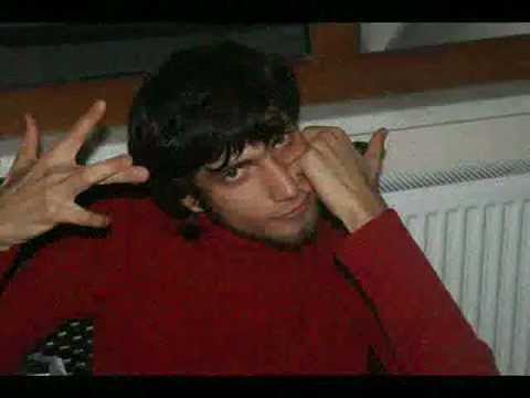 Akner feat. Dipnot - Ne İçin ? (2013)