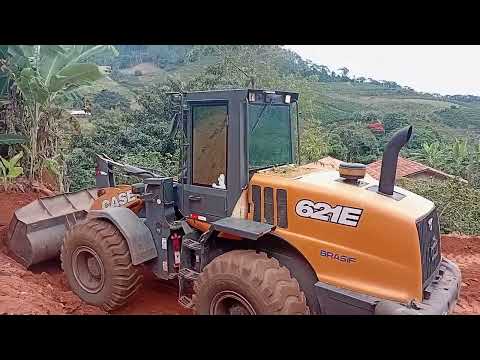 ISRAEL ACERTANDO TERREIRO NO CORREGO SERRA BOA ESPERANÇA MATIPÓ MG LUCIANO TERRAPLANAGEM E TRANSPORT