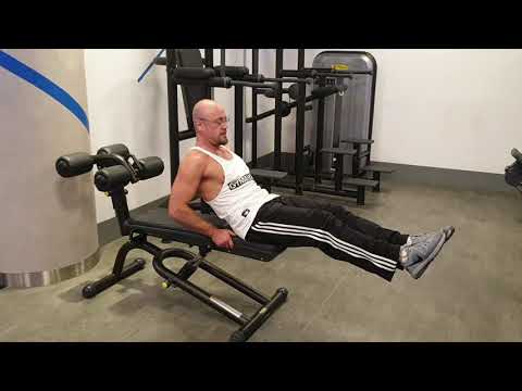 Ćwiczenia na brzuch - Wypychanie nóg przed siebie