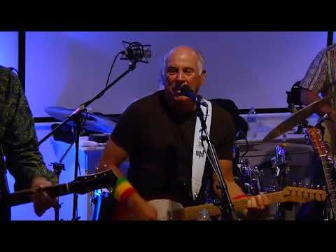 Jimmy Buffett and the Coral Reefers   Tryin' To Reason Tour   Coolangatta 2014   Facebook