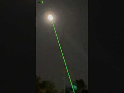 Moon reacts to green laser!😳