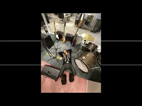 MAGAZEENNNNN - ROADRUNER (MOVING TO REAL FAST)