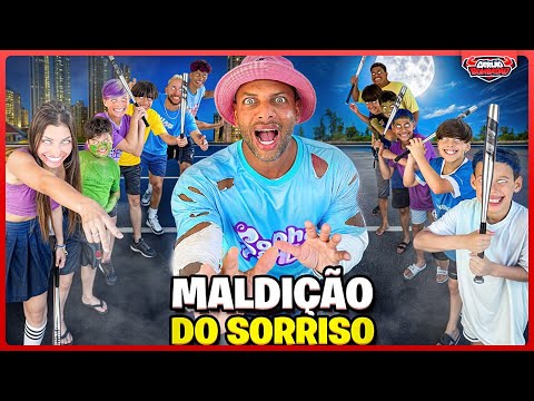 THE POPULAR GIRL IN SCHOOL HAS THE SMILE CURSE