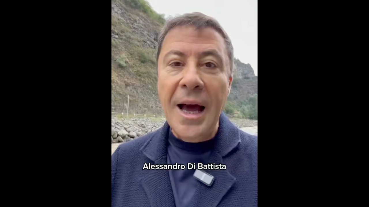 ITALO BOCCHINO: "ALESSANDRO DI BATTISTA HA RIFIUTATO IL VOLO DI STATO, GLI AUGURO DI TORNARE PRESTO"