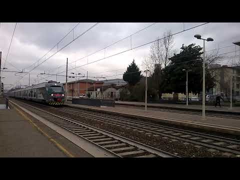 Doppia ETR425 Trenord con R2562 - Milano Greco 13/01/2015