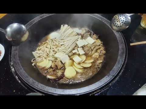 Món độc lạ VN - Gà nồi đất siêu to - Frango Diguo (Di Guo Ji) com wok enorme - Frango moído