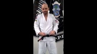 Scott Shields Martial Arts How to tie your belt