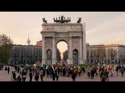 La Parata strampalata! - Parla Ascolta Guarda Fai