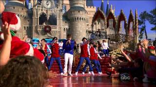 Justin Bieber - Mistletoe + Santa Claus Is Coming to Town (Disney Parks Christmas Day )