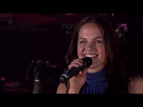Schiller mit Mia Bergström - Playing With Madness Atemlos Live HD 1080p
