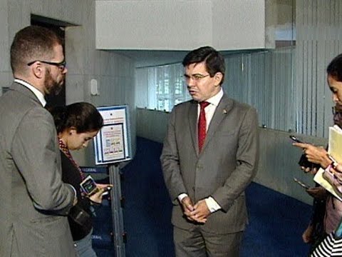 Senadores comentam renúncia de Eduardo Cunha à Presidência da Câmara