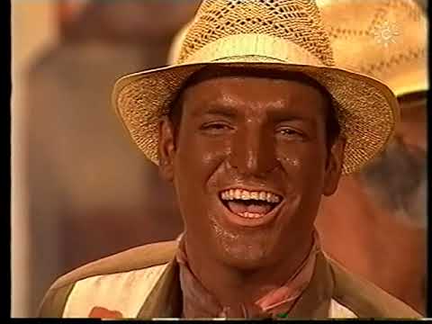 Comparsa LA REVOLUCIÓN, Final [Actuación completa] Carnaval de Cádiz 2002