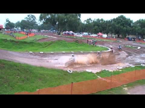 Wet start dirt bronco mx raceway