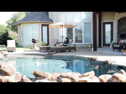 Erin the Insurance Chick: Pool Party