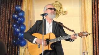 Fred Penner sings 'In The Childrens Garden'