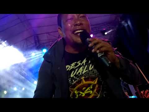 Tongam sirait feat bule austria NADINE BEILER and Jay bano band "GARA" live in Samosir 12/08/2017