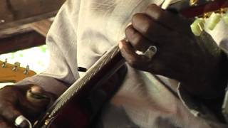 Honeyboy Edwards : "Big Road Blues" and Tommy Johnson