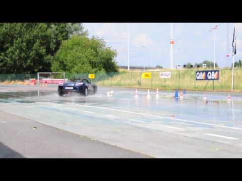 Thumbnail for iDA MediaFoundry Team Day @ Jesco - Maarten & Tim in opel roadster by Opel, SEAT