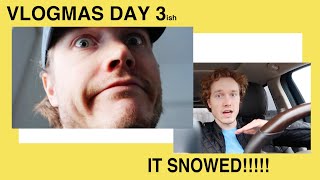 IT SNOWED!! (Vlogmas Day 3)