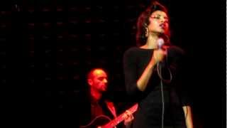 Alice Smith - Cabaret (Acoustic Live)