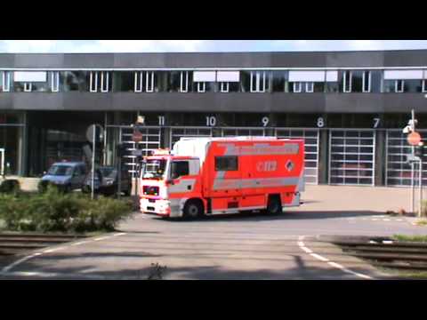 MAN TGM der Berufsfeuerwehr Frankfurt auf dem Weg zu einem Umweltschutzeinsatz