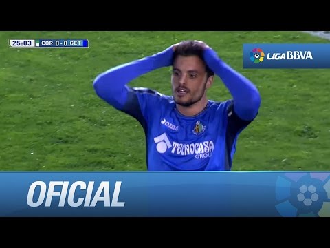 Taconazo de Sarabia y disparo de Pedro León rozando el palo