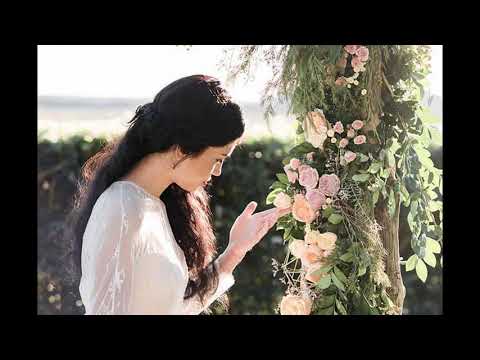 Thể hiện bởi Anh Bằng