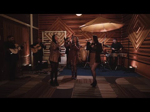 Homenaje a Tommy Rey / Paula Rivas x Kriss Meyer (Entremares) x Catalina y Las Bordonas de Oro