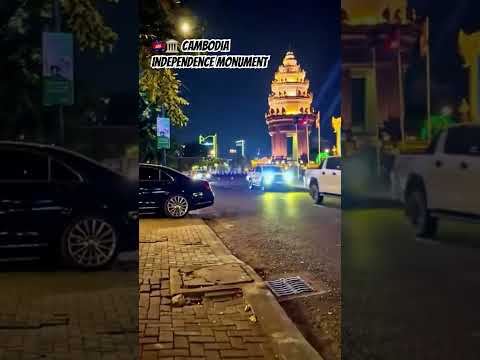🇰🇭🏛️ Cambodia Independence Monument #visitcambodia #phnompenh #phnompenhtravel #asiatravel