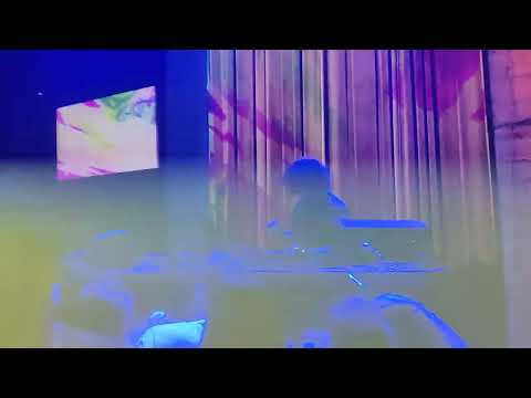 Justin jay-language X stronger mashup/ boot leg LIVE